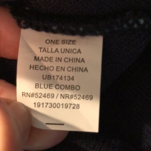 Let it Snow Winter Hat that Lights Up and twinkles - Picture 4 of 4